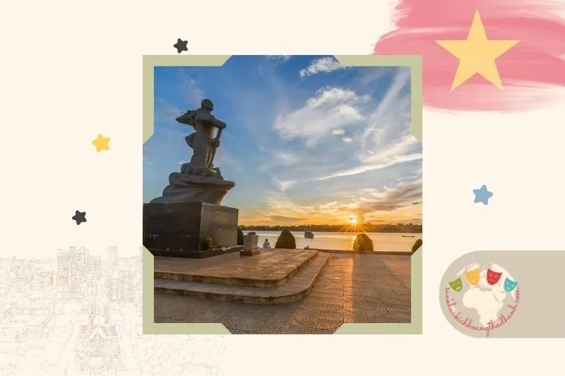 Tượng đài Mẹ Suốt